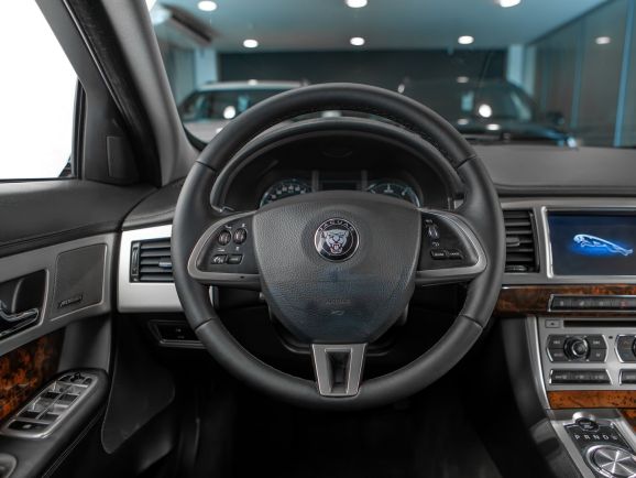 Jaguar XF, АТ, 2014 фото 10