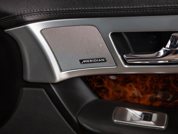 Jaguar XF, АТ, 2014 фото 15