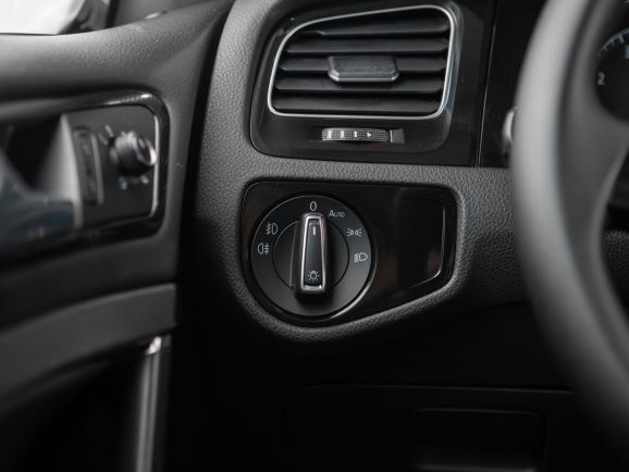 Volkswagen Golf, Робот, 2013 фото 8