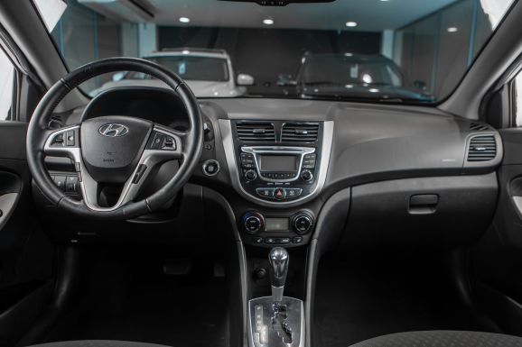 Hyundai Solaris, АТ, 2012 фото 8