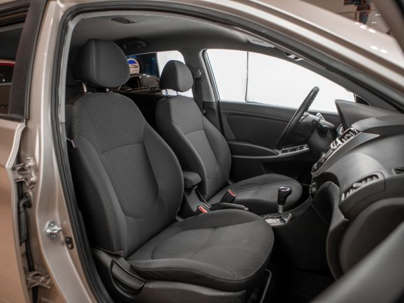 Hyundai Solaris, АТ, 2012 фото 14