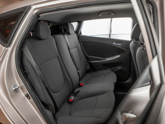 Hyundai Solaris, АТ, 2012 фото 2