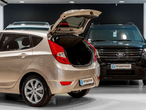 Hyundai Solaris, АТ, 2012 фото 1