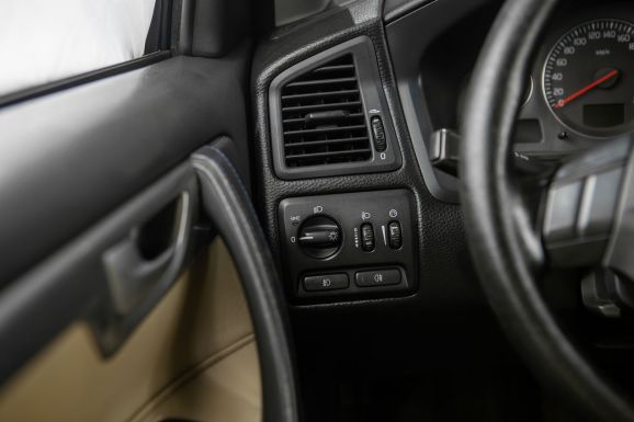 Volvo S60, МТ, 2003 фото 8