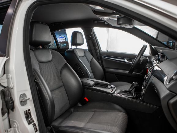 Mercedes-Benz C-класс, АТ, 2011 фото 16