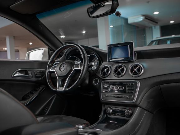 Mercedes-Benz CLA-класс, Робот, 2013 фото 7