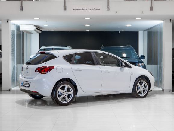 Opel Astra, АТ, 2012 фото 4
