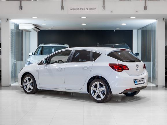 Opel Astra, АТ, 2012 фото 6