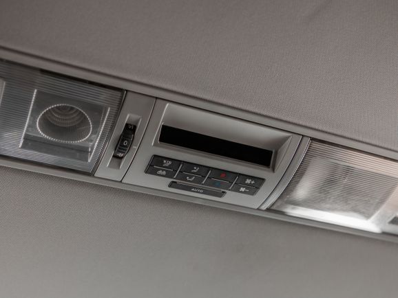 Volkswagen Multivan, Робот, 2010 фото 10