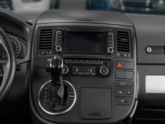 Volkswagen Multivan, Робот, 2010 фото 13