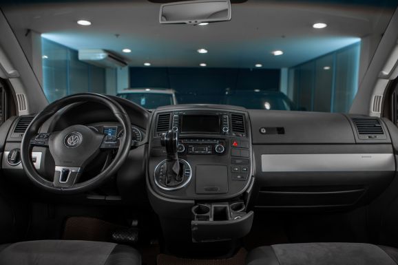 Volkswagen Multivan, Робот, 2010 фото 14