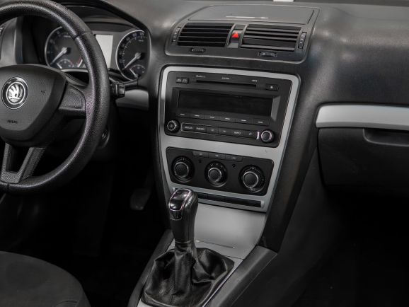 Skoda Octavia, МТ, 2011 фото 9