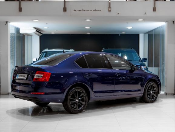 Skoda Octavia, Робот, 2015 фото 4