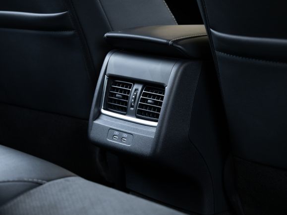 Toyota Camry, 2.0 л, Вариатор, 2024 фото 21