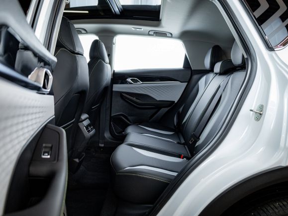 Geely Coolray, 1.5 л, Робот,  фото 2