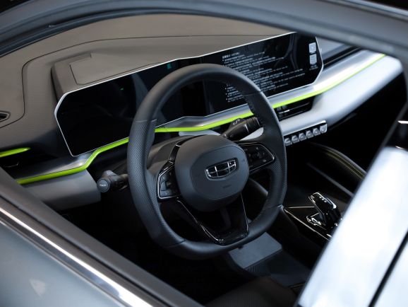 Geely Coolray, 1.5 л, Робот, 2024 фото 13