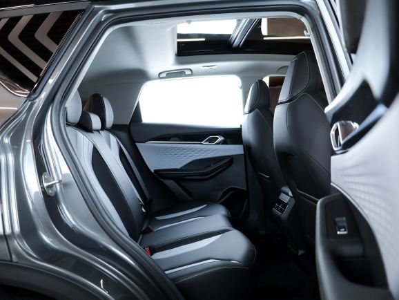 Geely Coolray, 1.5 л, Робот, 2024 фото 2