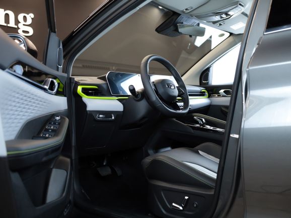 Geely Coolray, 1.5 л, Робот, 2024 фото 14