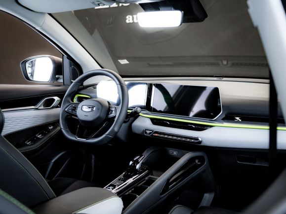 Geely Coolray, 1.5 л, Робот, 2024 фото 18