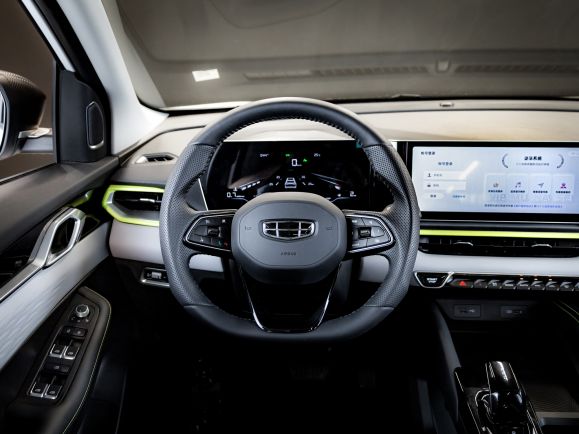 Geely Coolray, 1.5 л, Робот, 2024 фото 19