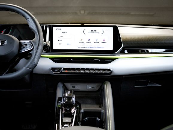 Geely Coolray, 1.5 л, Робот, 2024 фото 21