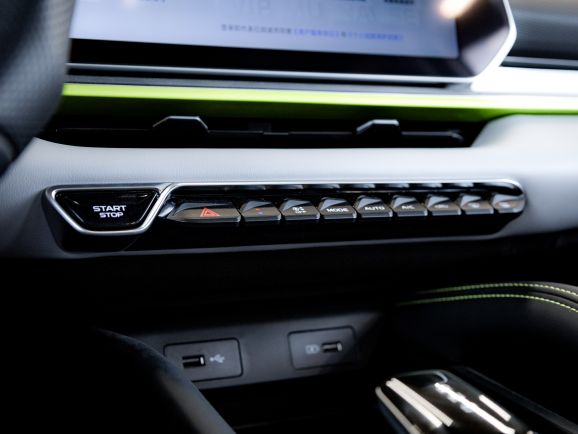 Geely Coolray, 1.5 л, Робот, 2024 фото 23