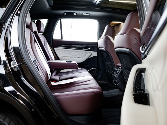 Geely Monjaro, 2.0 л, АТ, 2023 фото 2