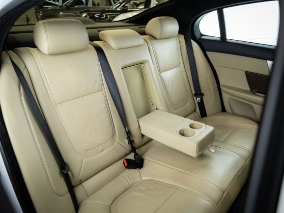 Jaguar XF, 3.0 л, АТ, 2012 фото 1