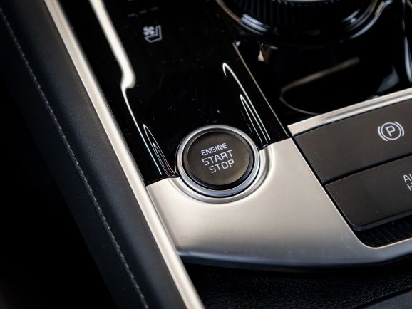 Kia Sportage, 2.0 л, АТ, 2024 фото 2