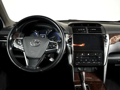 Toyota Camry, 2.5 л, АКПП, 2018 фото 13