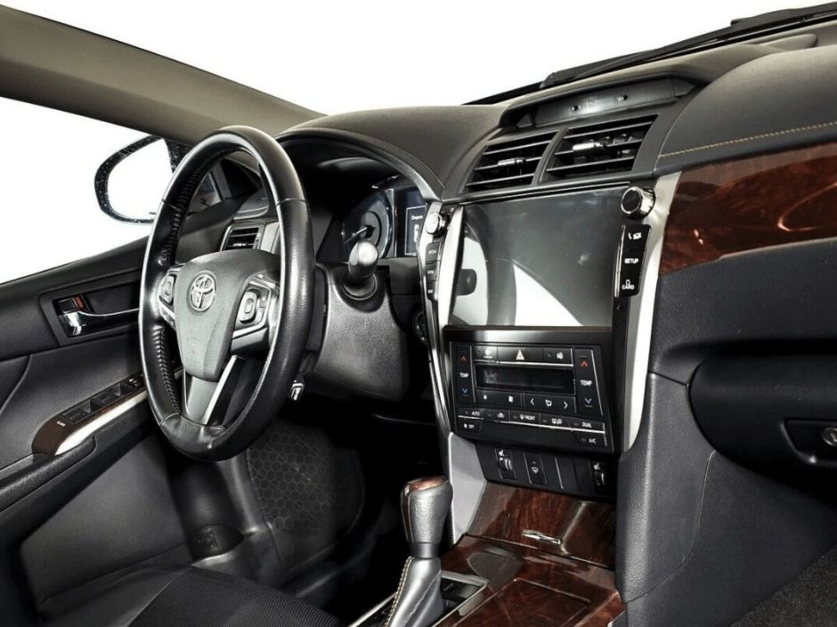 Toyota Camry, 2.5 л, АТ, 2018 фото 2