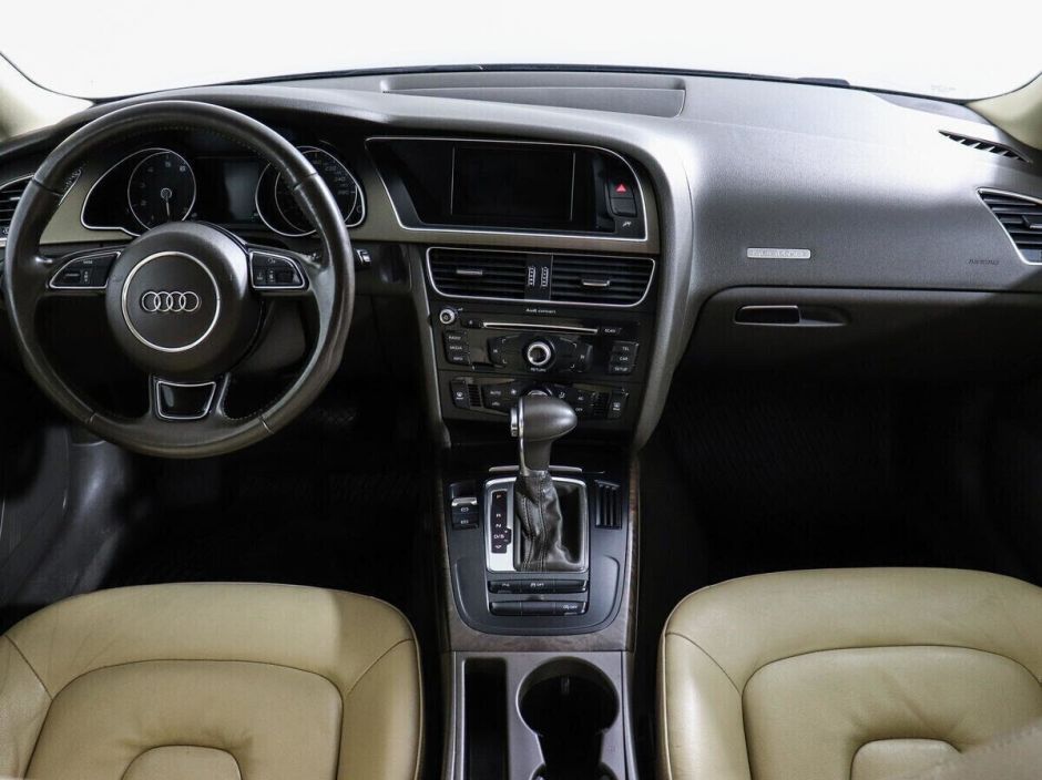 Audi A5, 2.0 л, Робот, 2011 фото 12