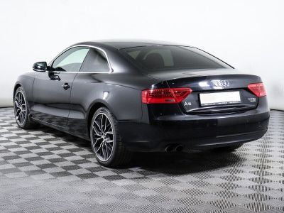 Audi A5, 2.0 л, РКПП, 2011 фото 6