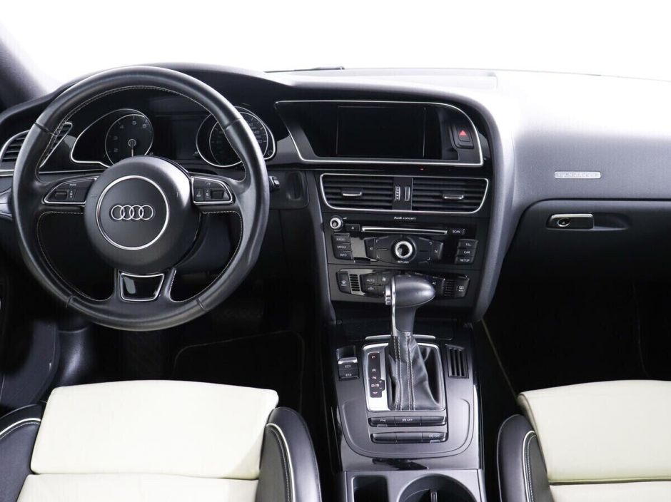 Audi A5, 2.0 л, Робот, 2011 фото 12
