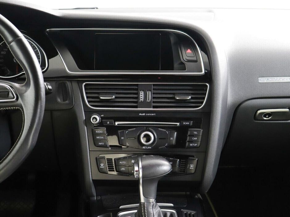 Audi A5, 2.0 л, Робот, 2011 фото 2