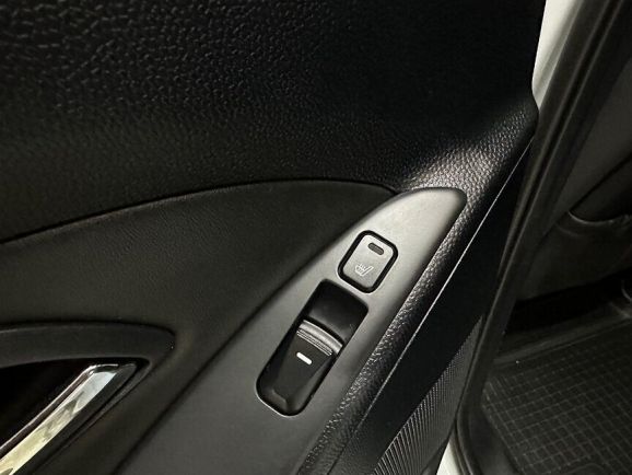 Hyundai ix35 Prestige, 2.0 л, АТ, 2010 фото 10