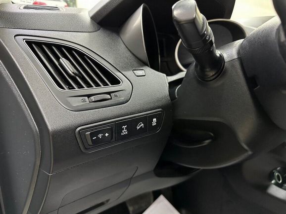 Hyundai ix35 Prestige, 2.0 л, АТ, 2010 фото 11