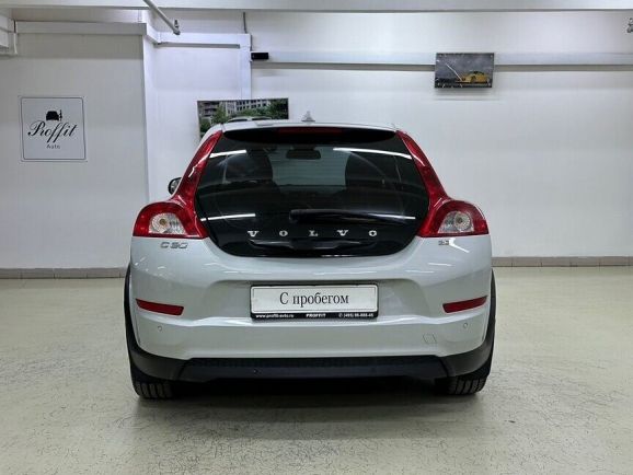 Volvo C30 Momentum, 2.0 л, Робот, 2011 фото 7
