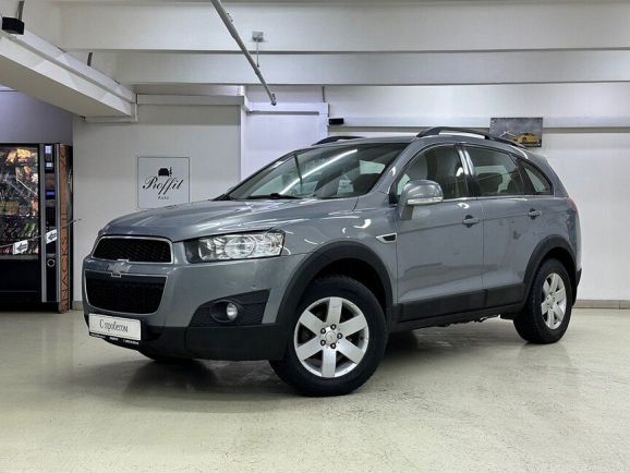 Chevrolet Captiva LT 7 мест, 2.4 л, АТ, 2012 фото 3