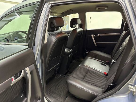 Chevrolet Captiva LT 7 мест, 2.4 л, АТ, 2012 фото 2