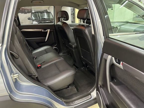 Chevrolet Captiva LT 7 мест, 2.4 л, АТ, 2012 фото 1