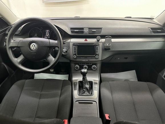 Volkswagen Passat, 1.6 л, МТ, 2010 фото 9