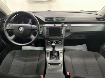 Volkswagen Passat, 1.6 л, МКПП, 2010 фото 9