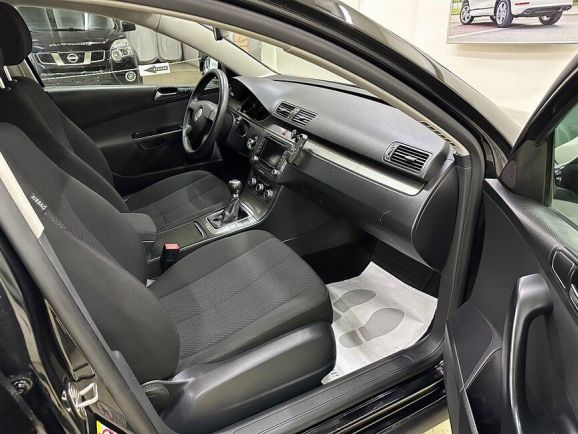 Volkswagen Passat, 1.6 л, МТ, 2010 фото 2