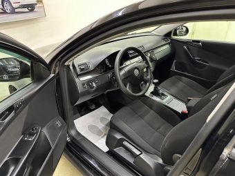 Volkswagen Passat, 1.6 л, МКПП, 2010 фото 1
