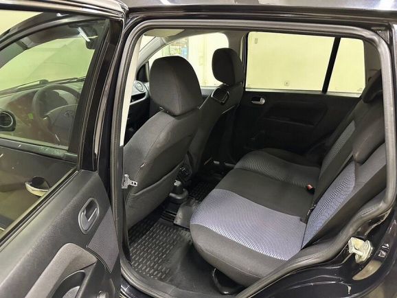 Ford Fusion Elegance, 1.6 л, АТ, 2011 фото 2