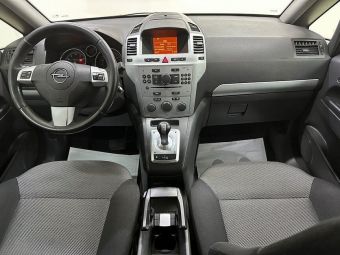 Opel Zafira, 1.8 л, РКПП, 2012 фото 10