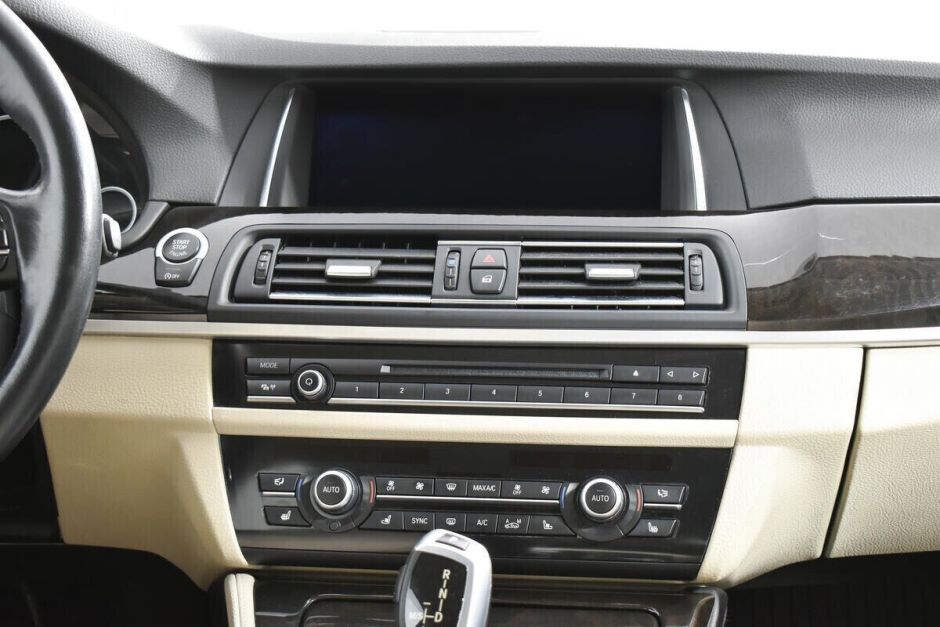 BMW 5 серии, 3.0 л, АТ, 2015 фото 14