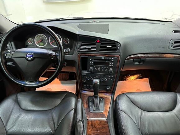 Volvo S60, 2.4 л, АТ, 2006 фото 1