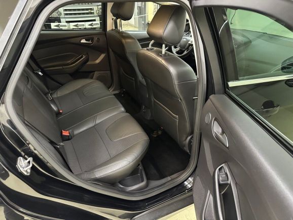 Ford Focus, 2.0 л, Робот, 2012 фото 1